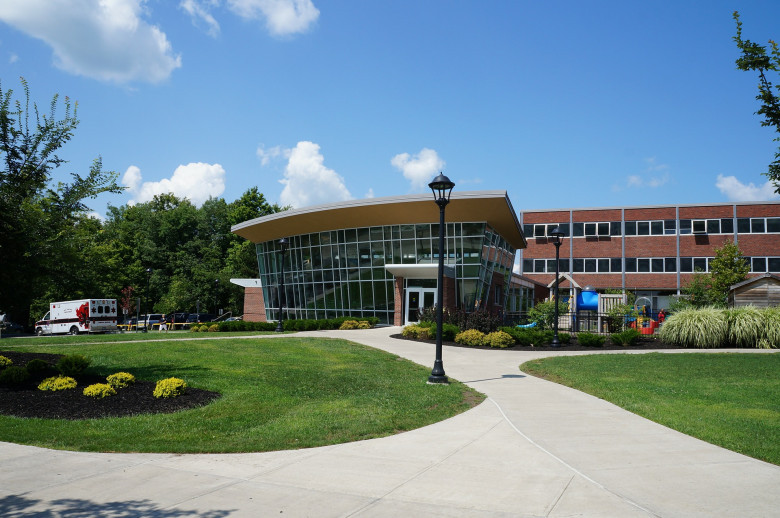 https://www.schooldatalists.com/database/college-and-universities-email-list