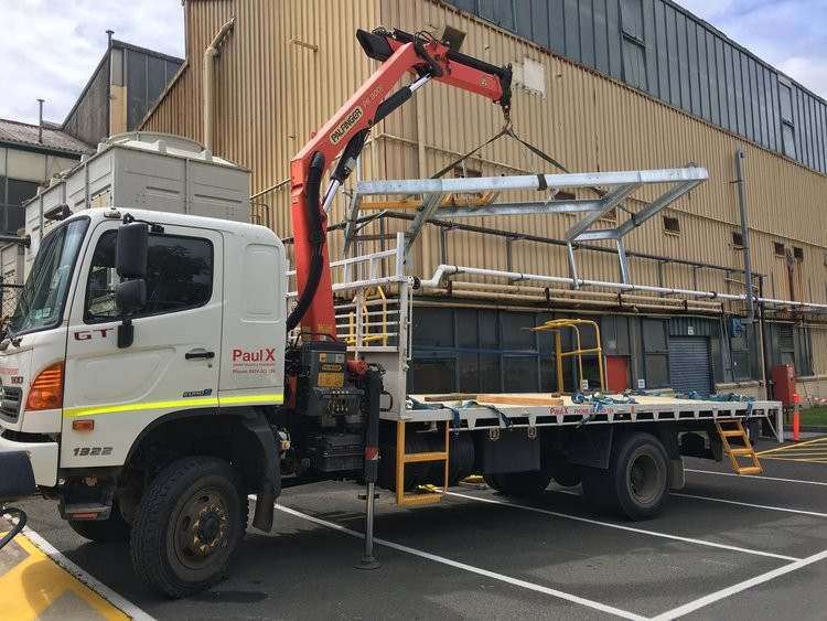 Crane Hire Specialists | Melbourne Mini Crane Hire | PaulX